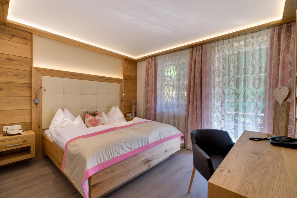 Hotel Fischerwirt Natur Waldspa Faistenau Δωμάτιο φωτογραφία